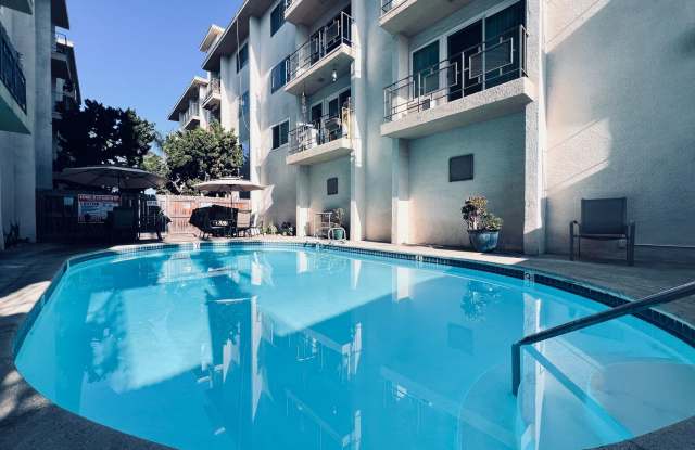 Recently Price Reduced Move in Ready-Large one bedroom one bath North Park Condo photos photos