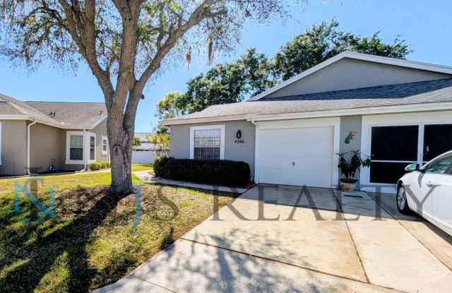 2/2/1 1200sf Villa with Community Clubhouse  Pool... TRASH, LAWNCARE  BASIC CABLE INCLUDED! photos photos