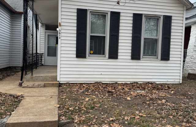 Spacious 1 Bedroom House Near Highway 55 photos photos