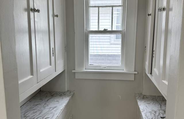 3711 Wright Avenue - 2 Gallery 2