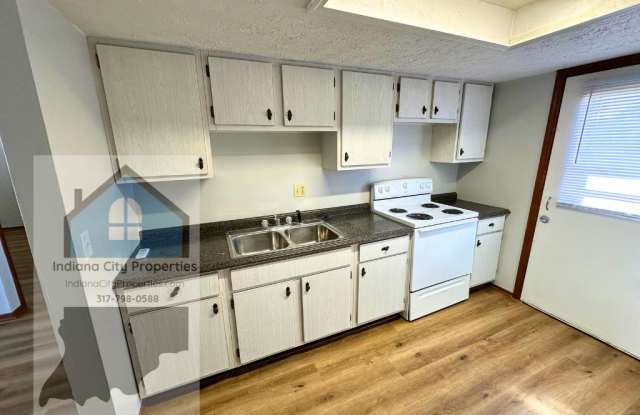 579 South Home AvenueUnit 3 Gallery 3