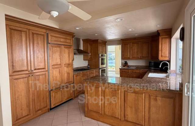 3812 Bowsprit Circle Gallery 3