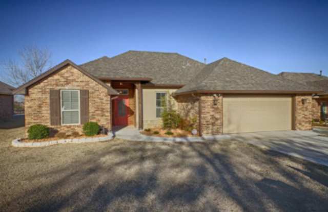 Spacious  Modern Home - 10 Minutes from Tinker AFB! photos photos
