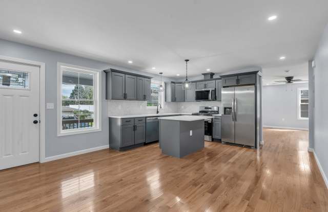 160 Chatham St photos photos