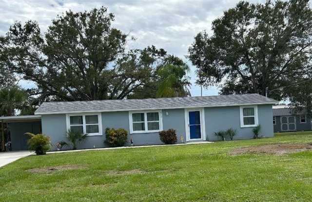672 PINEAPPLE PLACE - 672 Pineapple Place, South Venice, FL 34293
