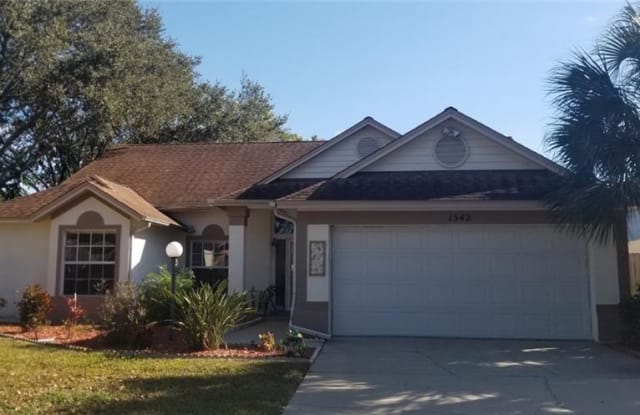 1542 BAY VIEW STREET - 1542 Bay View St, Tarpon Springs, FL 34689