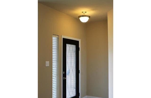 716 Kinghaven Drive Gallery 2