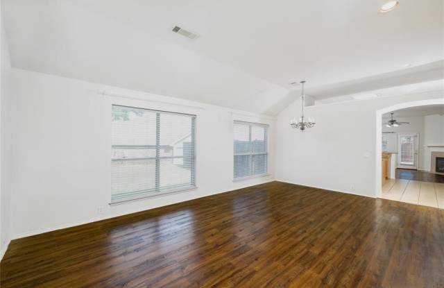 8300 Rayburn Lane Gallery 3