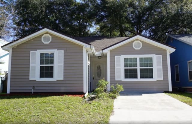 251 Aquarius Circle West - 251 Aquarius Circle West, Jacksonville, FL 32216