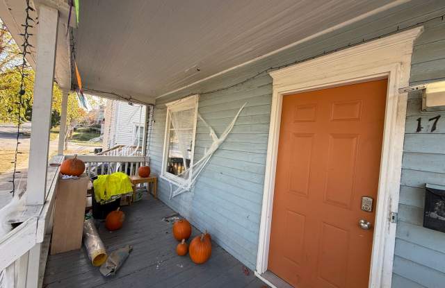$2,000 | 4 Bedroom, 2 Bathroom House | NO PETS | Available for August 1st, 2027 Move In! Gallery 3