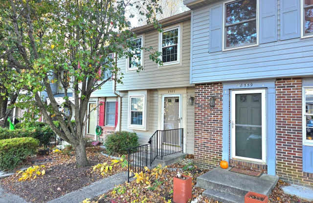 8557 KOLUDER Court - 8557 Koluder Court, Newington Forest, VA 22079