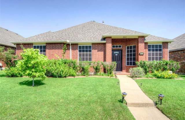 4513 Stirling Drive - 4513 Stirling Drive, Garland, TX 75043