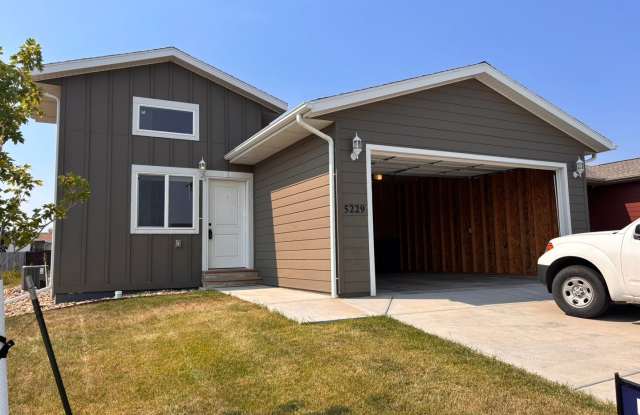 4 BED | 2 BATH | DOUBLE GARAGE | PET NEGOTIABLE photos photos
