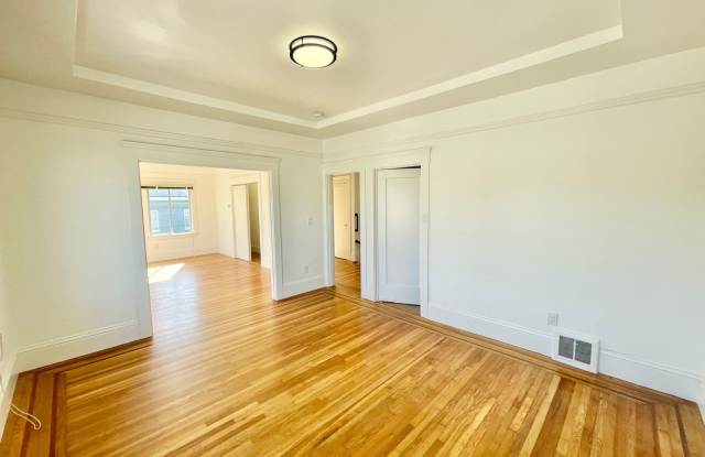 Charming San Francisco Home with Garage Parking & Shared Backyard - PROGRESSIVE Gallery 3