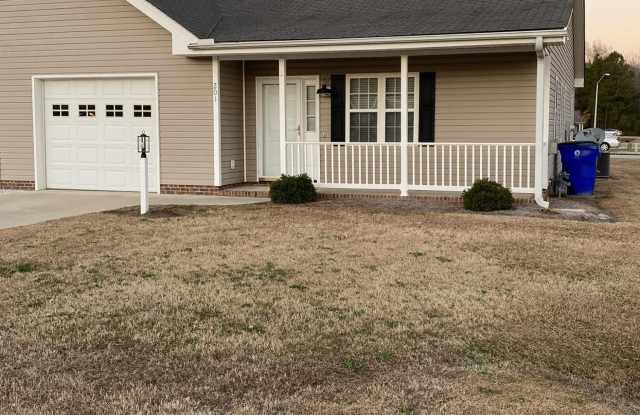 201 Village Court Gallery 4