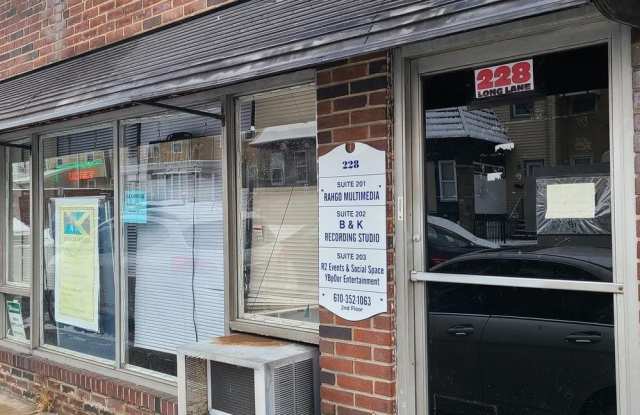 228 LONG LN Gallery 3