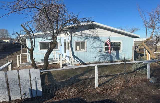 310 Elm St - 310 North Elm Street, Merrill, OR 97633