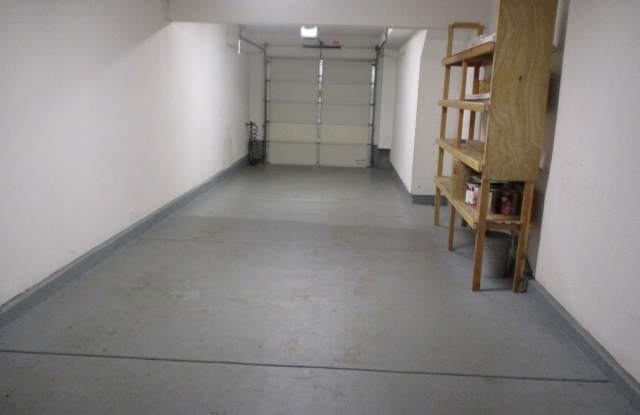 Beautiful 2 bedroom 2 bath town home plus office in the heart of Escondido Gallery 3