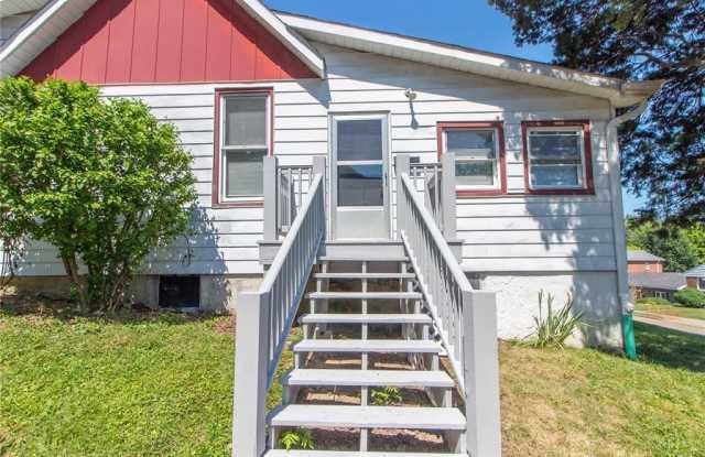 7410 Hoover Avenue - 7410 Hoover Avenue, Richmond Heights, MO 63117