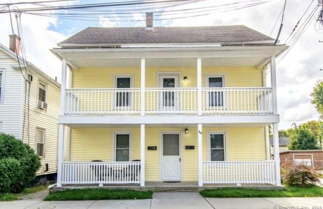 48 Smith Street - 48 Smith Street, Putnam, CT 06260