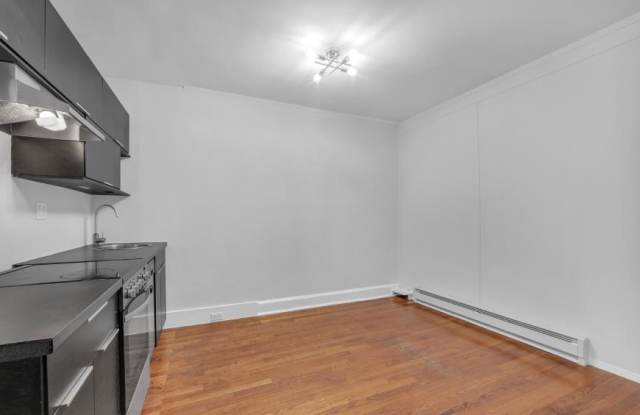 133 East 35th Street Gallery 4