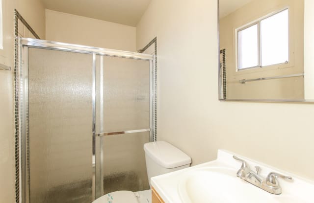 7333 W Sells Dr - 7333 West Sells Drive, Phoenix, AZ 85033