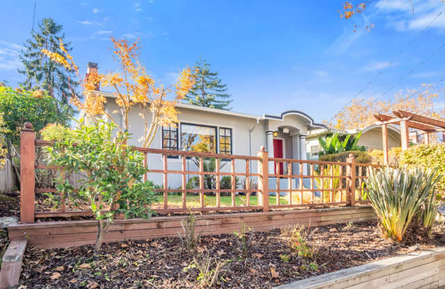 3312 Fernside Blvd - 2++ bedroom | 1.5 bath | Single family home - 3312 Fernside Boulevard, Alameda, CA 94501