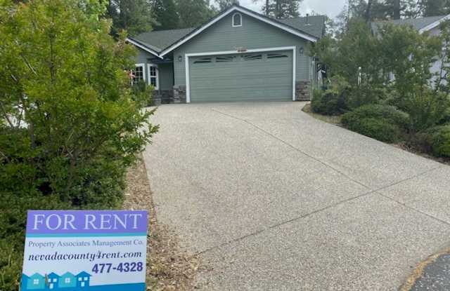 Well Maintained Home in Desirable Grass Valley neighborhood photos photos