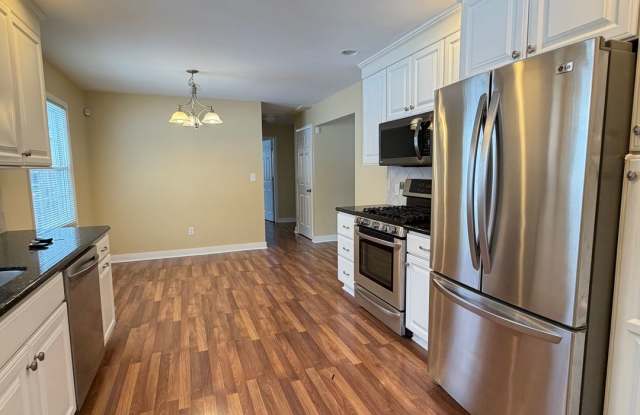 Four Bedroom Home in Forest Hills Schools! - 6213 Dunbarton Street Southeast, Forest Hills, MI 49301