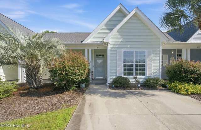 2 Bed 2 Bath Townhouse UNFURNISHED- Minutes from Carolina Beach Gallery 1