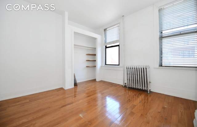 802 Driggs Avenue Gallery 3