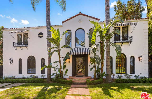 1151 North DOHENY Drive Gallery 2
