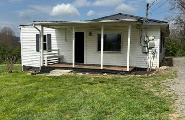 509 Hazelwood St - 509 Hazelwood Street, Bristol, TN 37620