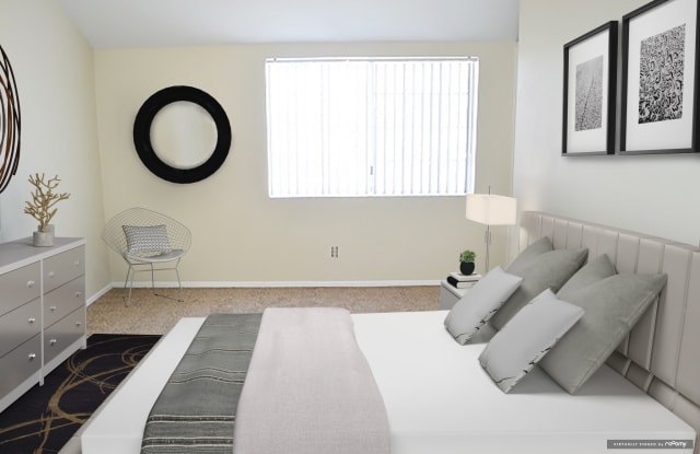 Burbank Village Apartments Gallery 4