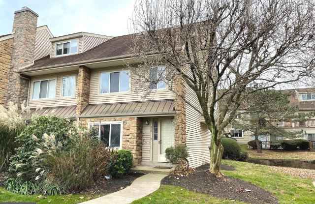214 CARRIAGE COURT photos photos