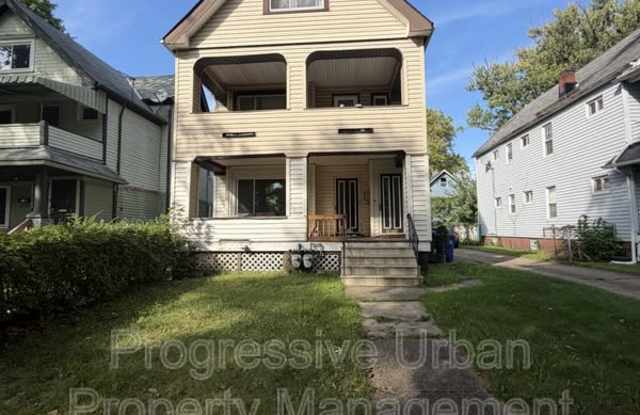 13709 Rugby Road - Downstairs Gallery 1
