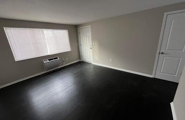 4669 Hilton Avenue Gallery 2