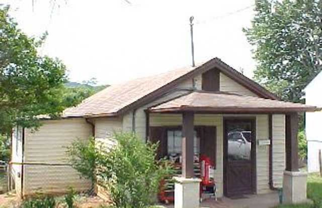 One Level House off Campbell Avenue photos photos