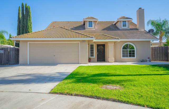BEAUTIFUL 4 BEDROOM HOME WITH SWIMMING POOL! photos photos BEAUTIFUL 4 BEDROOM HOME WITH SWIMMING POOL! photos photos
