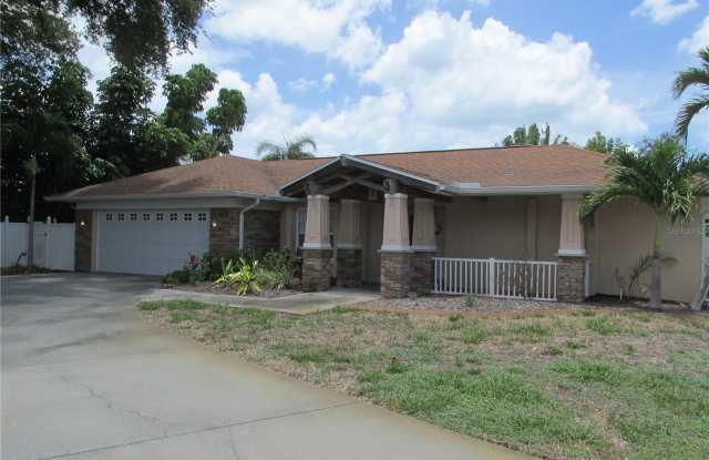 446 W GATE DRIVE photos photos