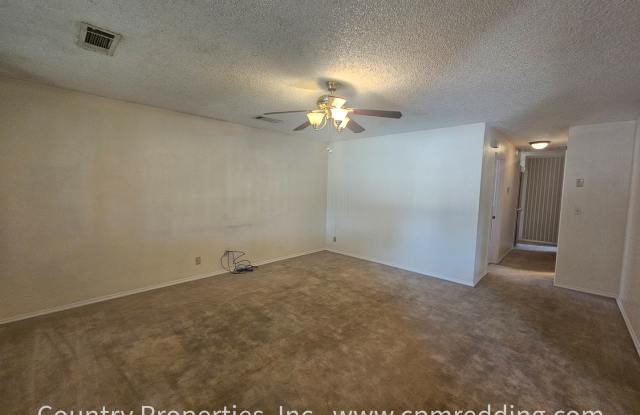 Super Cute House in East Redding With Attached Garage Available Now! Gallery 3
