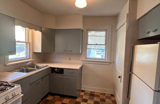 3324 Plaza Dr. Gallery 4