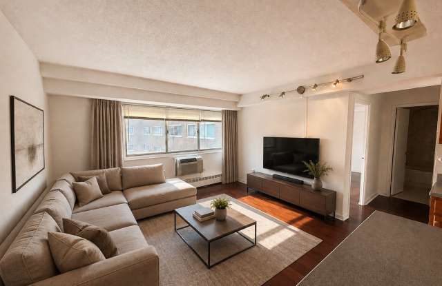 18th-Floor River West Residence with Center City Views & Utilities Included photos photos 18th-Floor River West Residence with Center City Views & Utilities Included photos photos