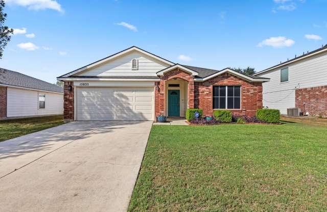 15835 BORWICK LN Gallery 1