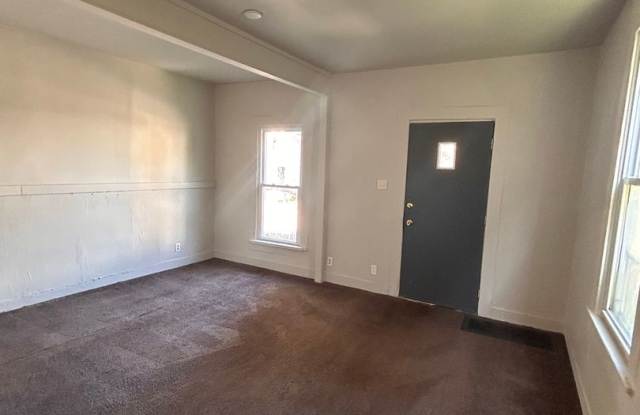 327 Brandriff St. Gallery 3