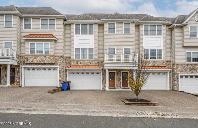 25 White Oak Lane - 25 White Oak Lane, Monmouth County, NJ 07747