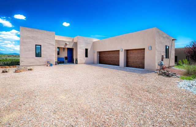 Stunning 3-Bedroom Home with Mountain Views in Tessera photos photos