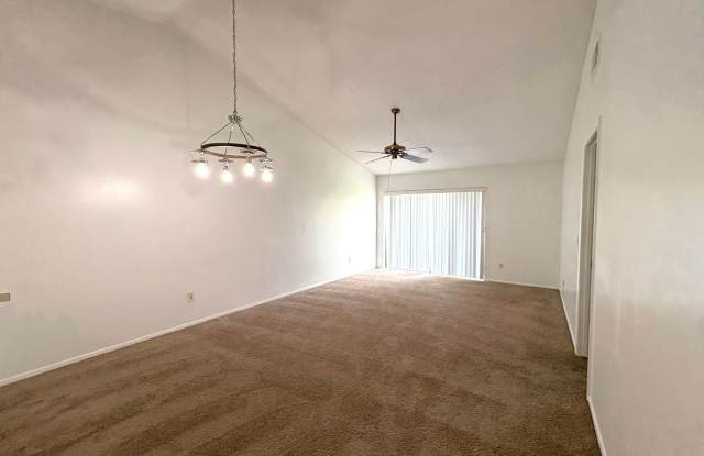 Charming 2-Bed, 2-Bath Home with Vaulted Ceilings  Pool View! - 12124 Sand Pebble Way, Meadow Woods, FL 32824