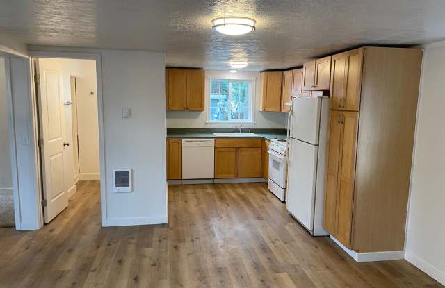 2 Bed / 1 Bath House in Quiet West Salem Hills!!! photos photos 2 Bed / 1 Bath House in Quiet West Salem Hills!!! photos photos