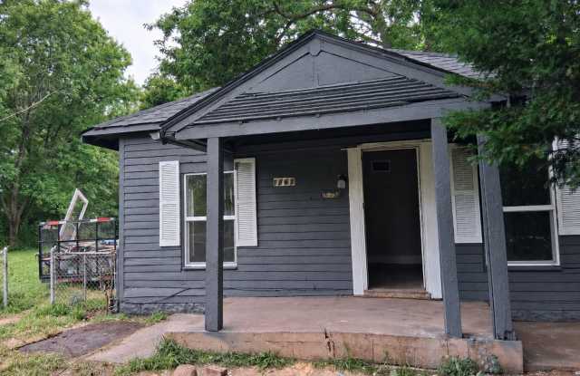 1861 N Morgan St Gallery 1